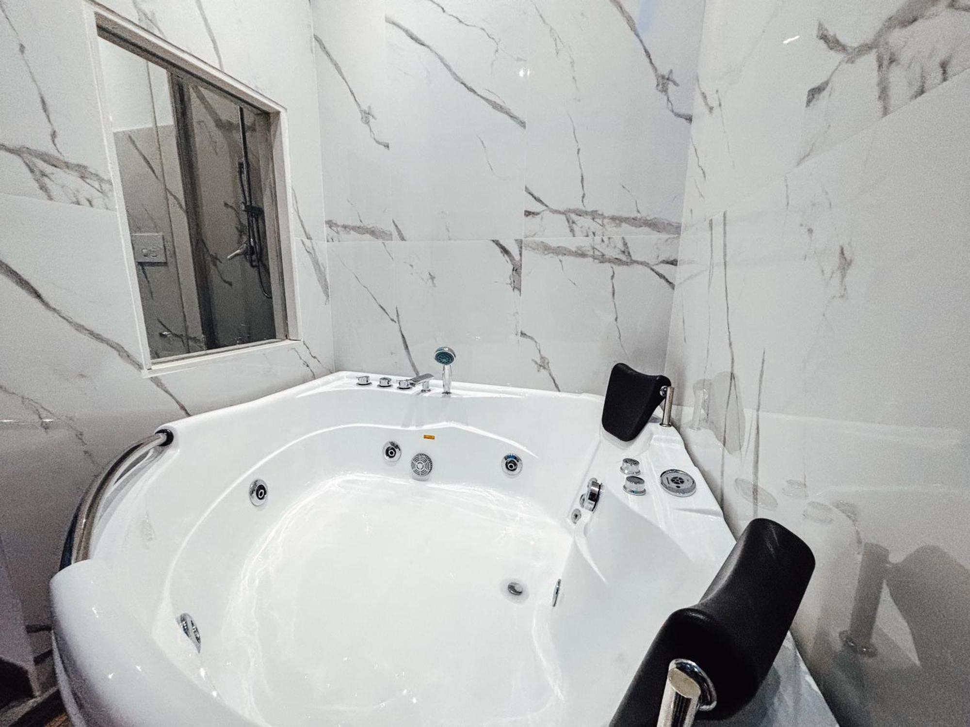 רומא Matriosca Suites מראה חיצוני תמונה